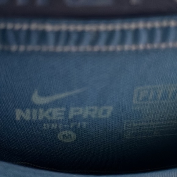 Nike pro long sleeve - Picture 3 of 3